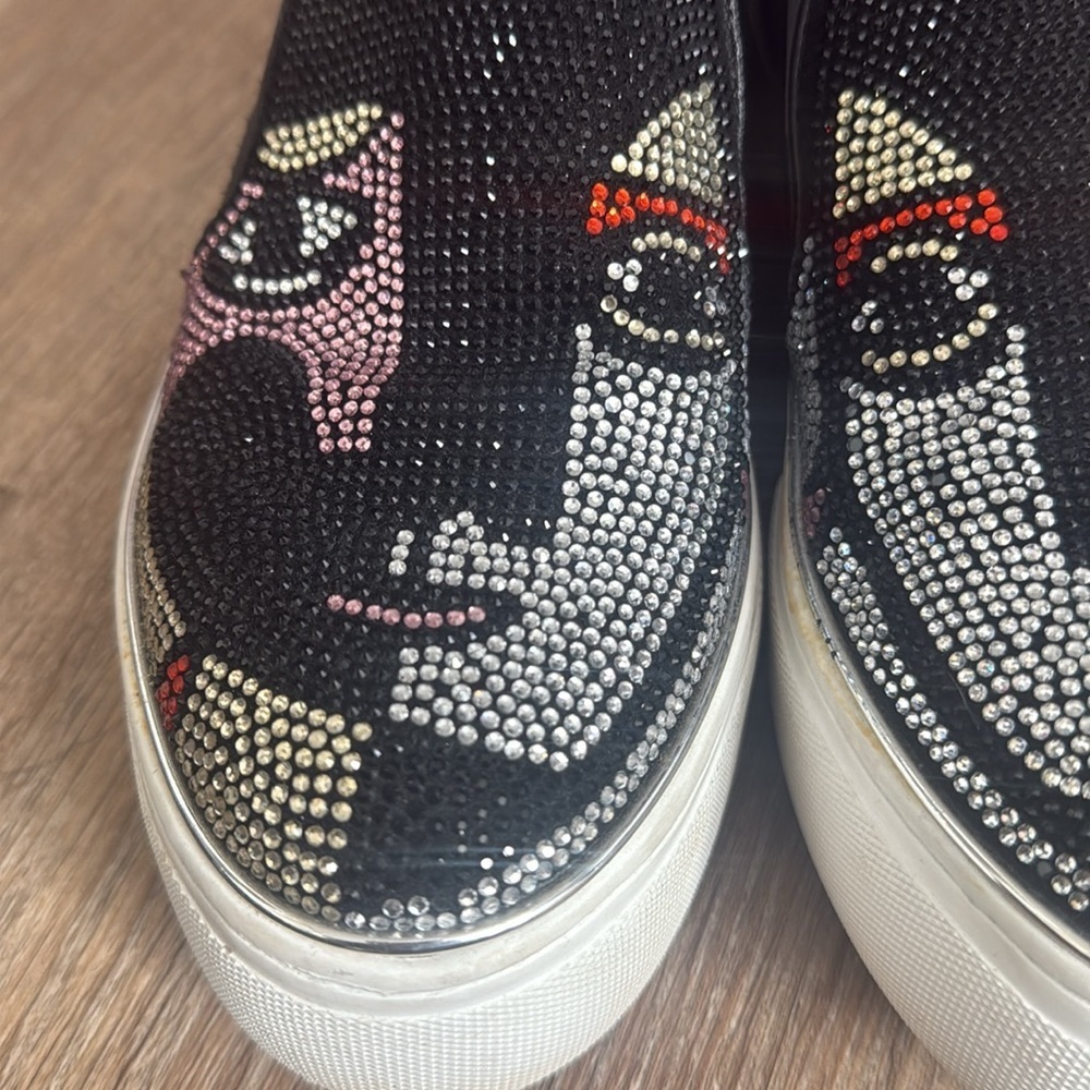 Wishbone Slip On Sneakers - Picture 3 of 6